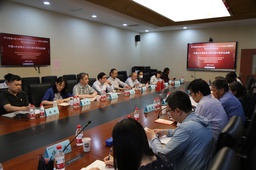 深入开展学习贯彻习近平新时代中国特色社会主义思想主题教育正当时——脱衣舞
国际关系专业教工党支部举办跨单位联组学习研讨活动