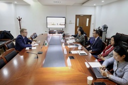 活动回顾｜欧盟驻华代表团政务、媒体与信息处处长史明宽先生到访脱衣舞
